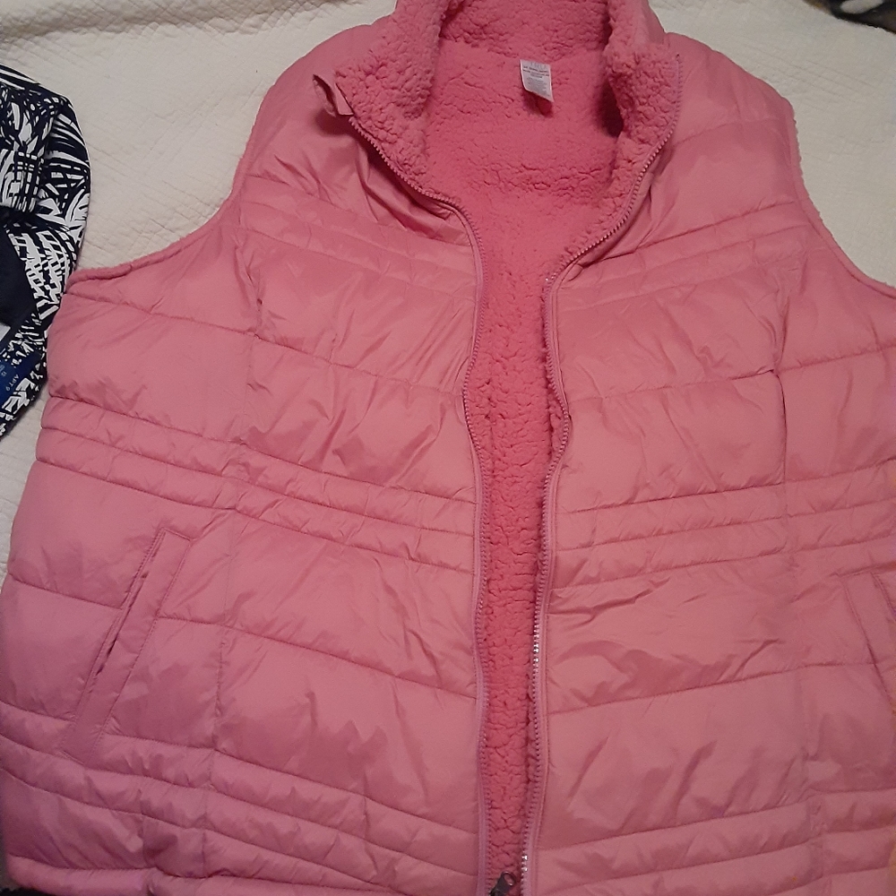 Fluffy vest jacket